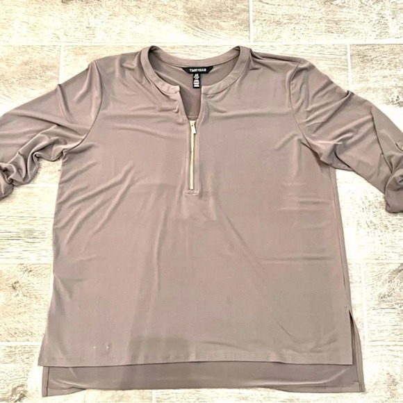 Ellen Tracy Women’s Zipper Blouse in Taupe (XL) - Picture 1 of 9